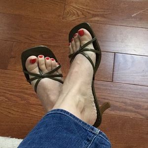 Rampage olive green heels size 7